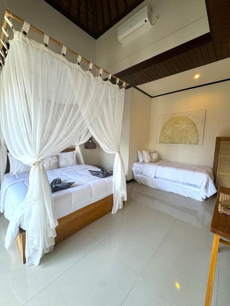 Villa Cucu - - 3 Bedroom Legian