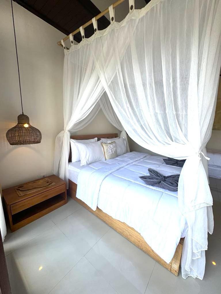Villa Cucu - - 3 Bedroom Legian